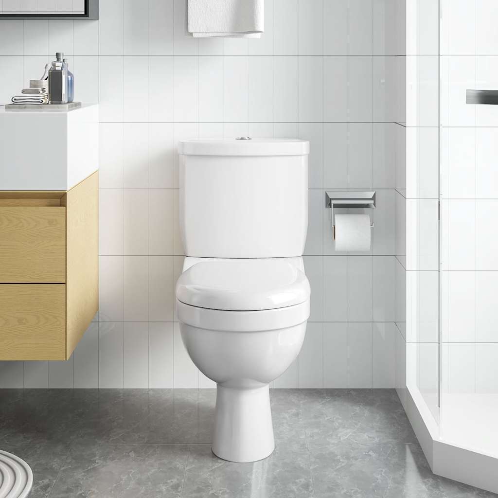 toilet med cisterne hvid