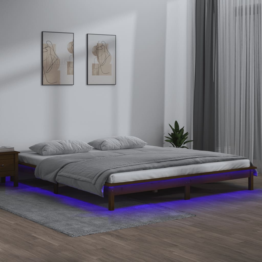 sengeramme med LED-lys 160x200 cm massivt træ gyldenbrun