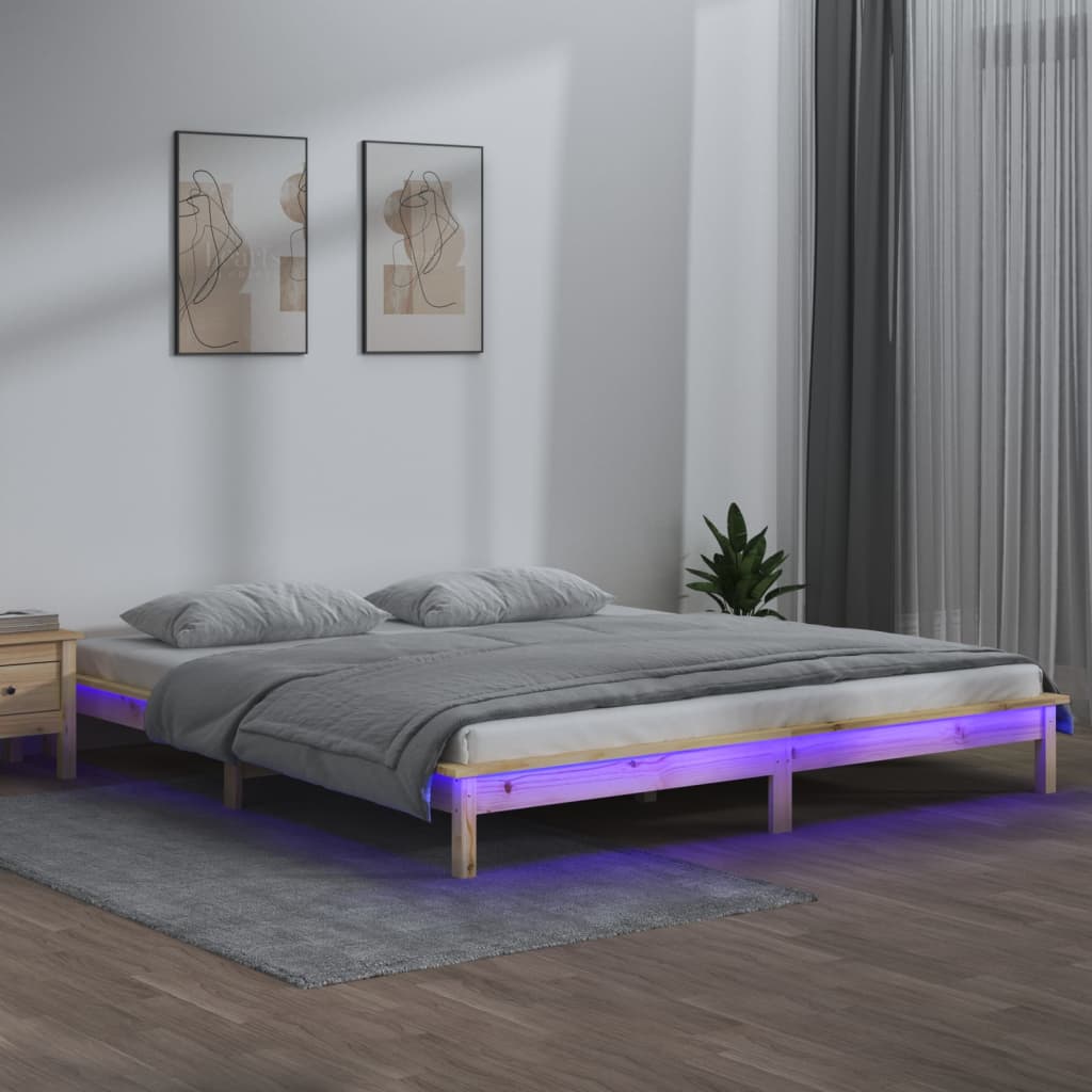 sengeramme med LED-lys 200x200 cm massivt træ