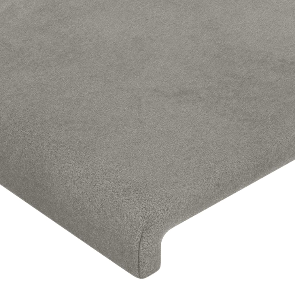sengegavl med LED-lys 163x16x118/128 cm fløjl lysegrå