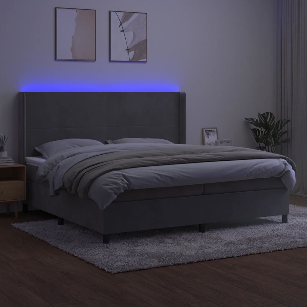 kontinentalseng med LED-lys 200x200 cm fløjl lysegrå