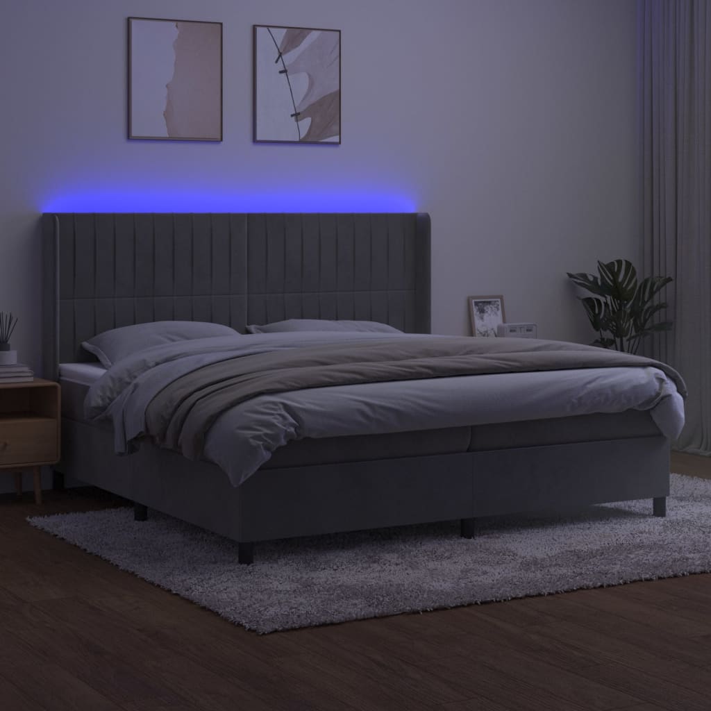 kontinentalseng med LED-lys 200x200 cm fløjl lysegrå