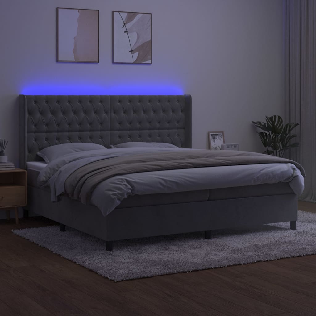 kontinentalseng med LED-lys 200x200 cm fløjl lysegrå