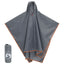 regnponcho med hætte 223x145 cm 2-i-1 design grå og orange
