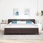 Box spring seng med hovedgærde Mørk Brun 200 x 200 cm Stof