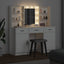 Makeupbord sæt med LED med spejllys 3 pcs Hvid Konstrueret træ