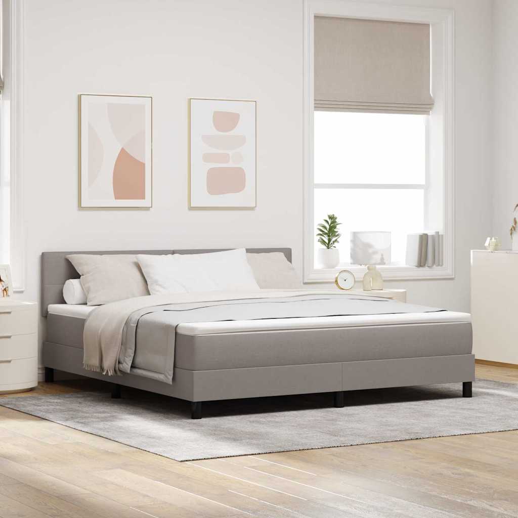 Box spring seng med LED-lysstrimler Gråbrun 180 x 200 cm Stof