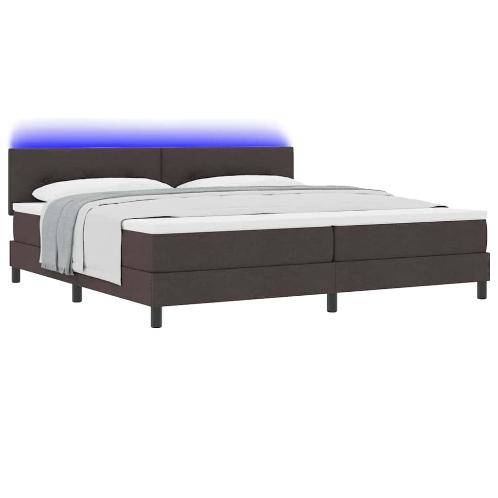 Box spring seng med LED-lysstrimler Mørk Brun 200 x 200 cm Stof