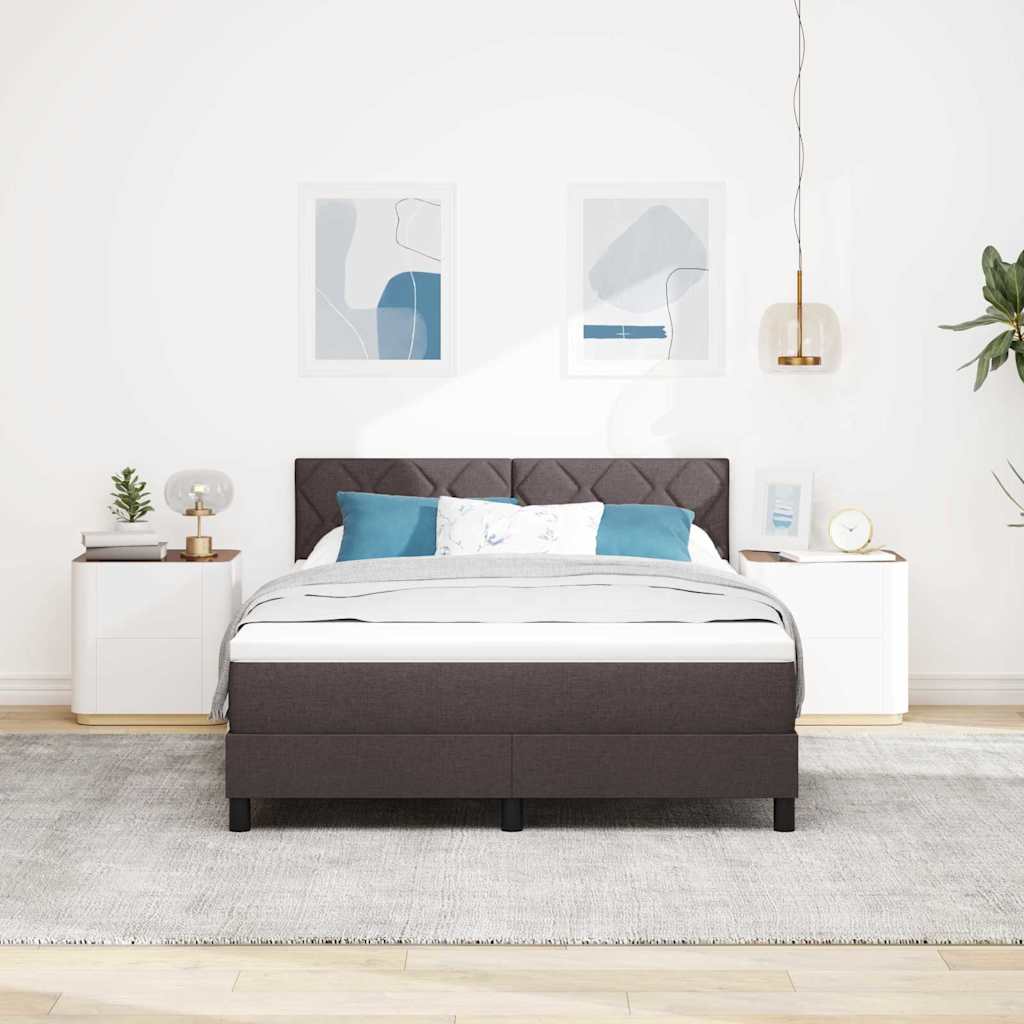 Box spring seng med LED-lysstrimler Mørk Brun 140 x 190 cm Stof