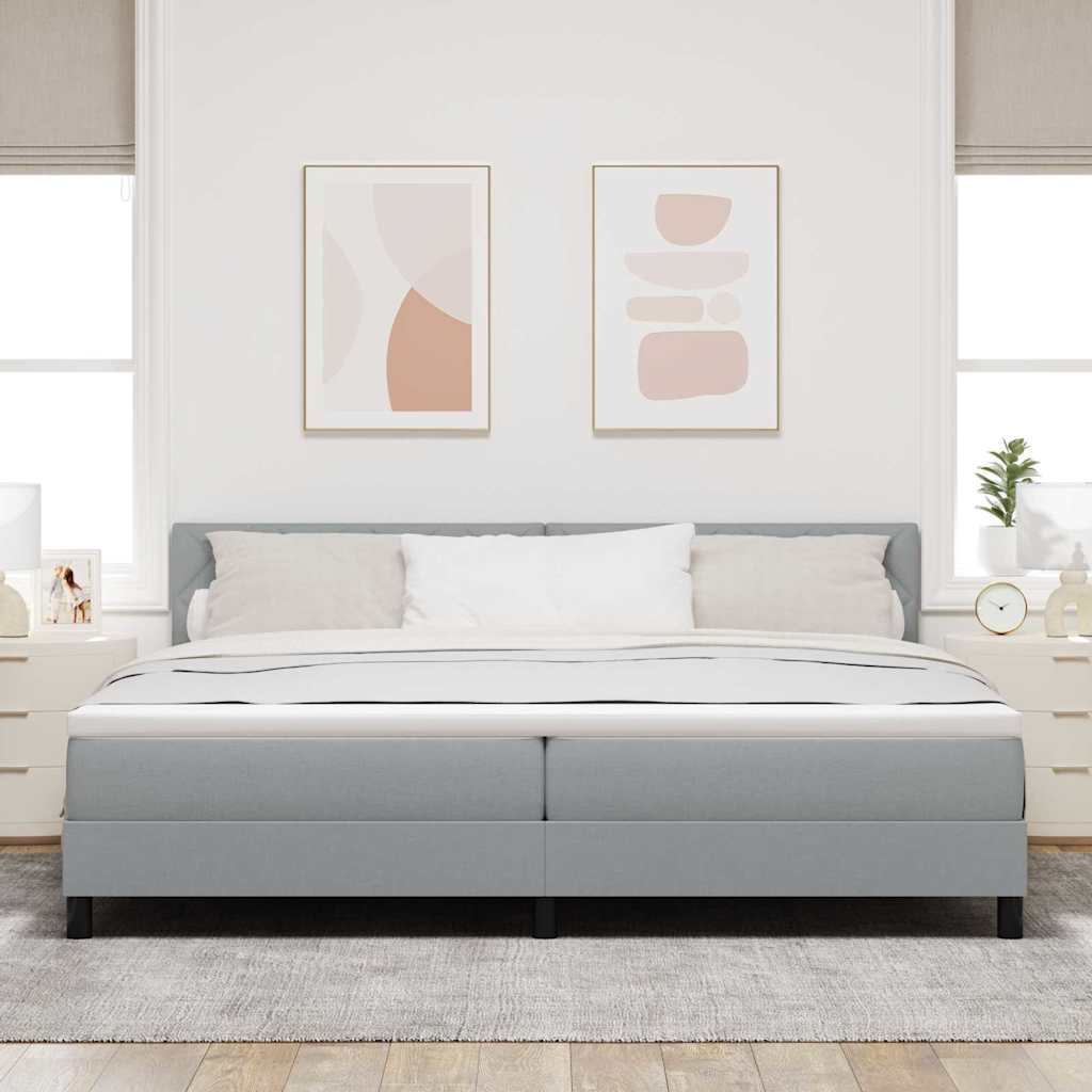 Box spring seng med LED-lysstrimler Lysegrå 200 x 200 cm Stof