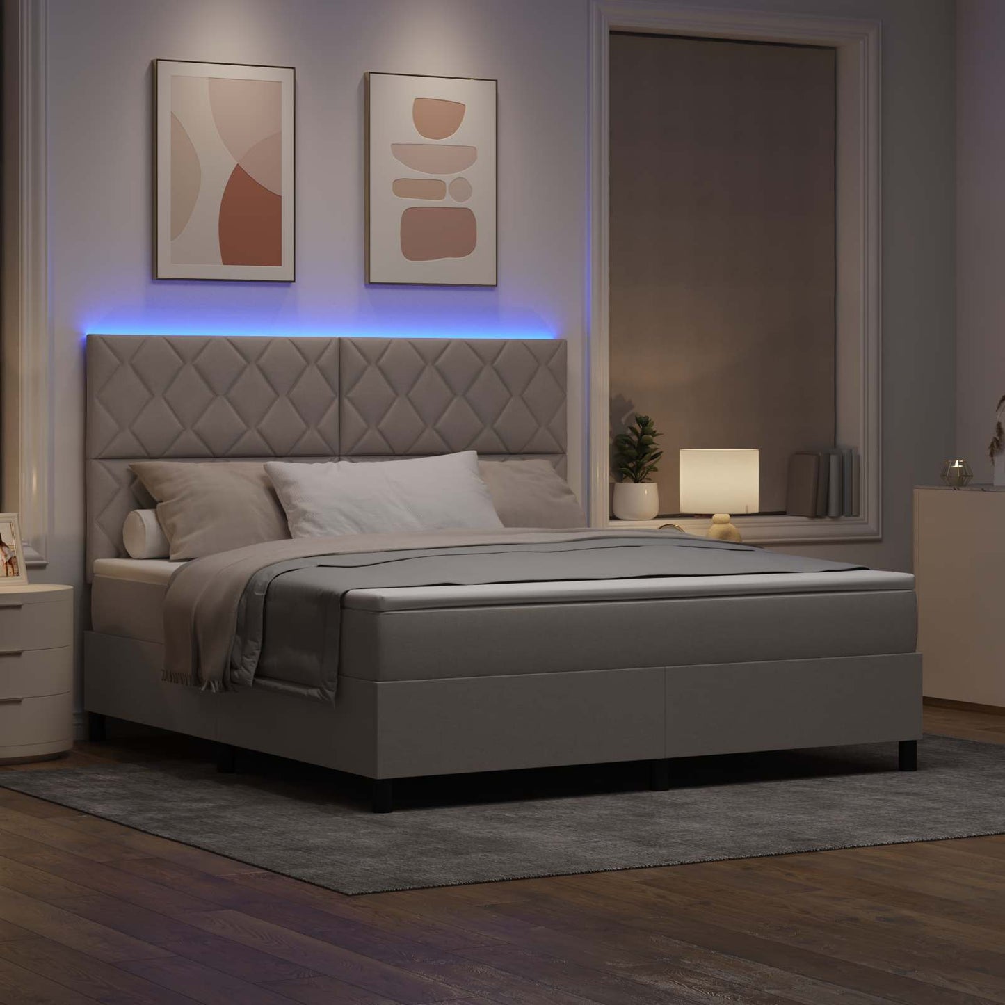 Box spring seng med LED-lysstrimler Gråbrun 180 x 200 cm Stof