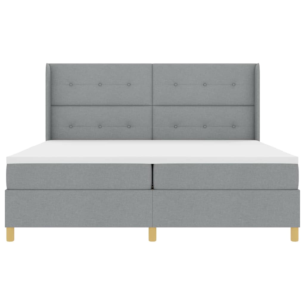 Box spring seng med LED-lysstrimler Lysegrå 200 x 200 cm Stof