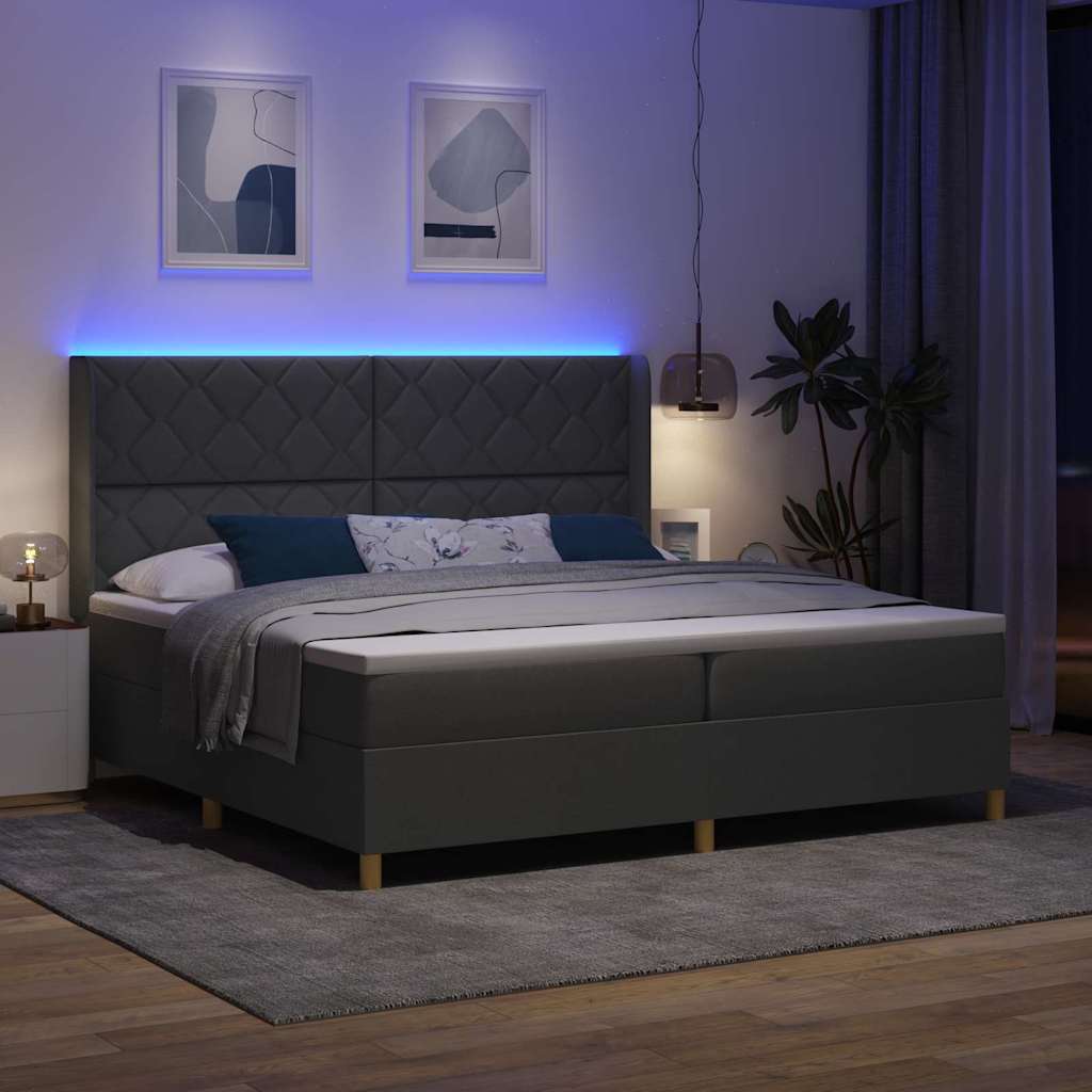 Box spring seng med LED-lysstrimler Grå 200 x 200 cm Stof