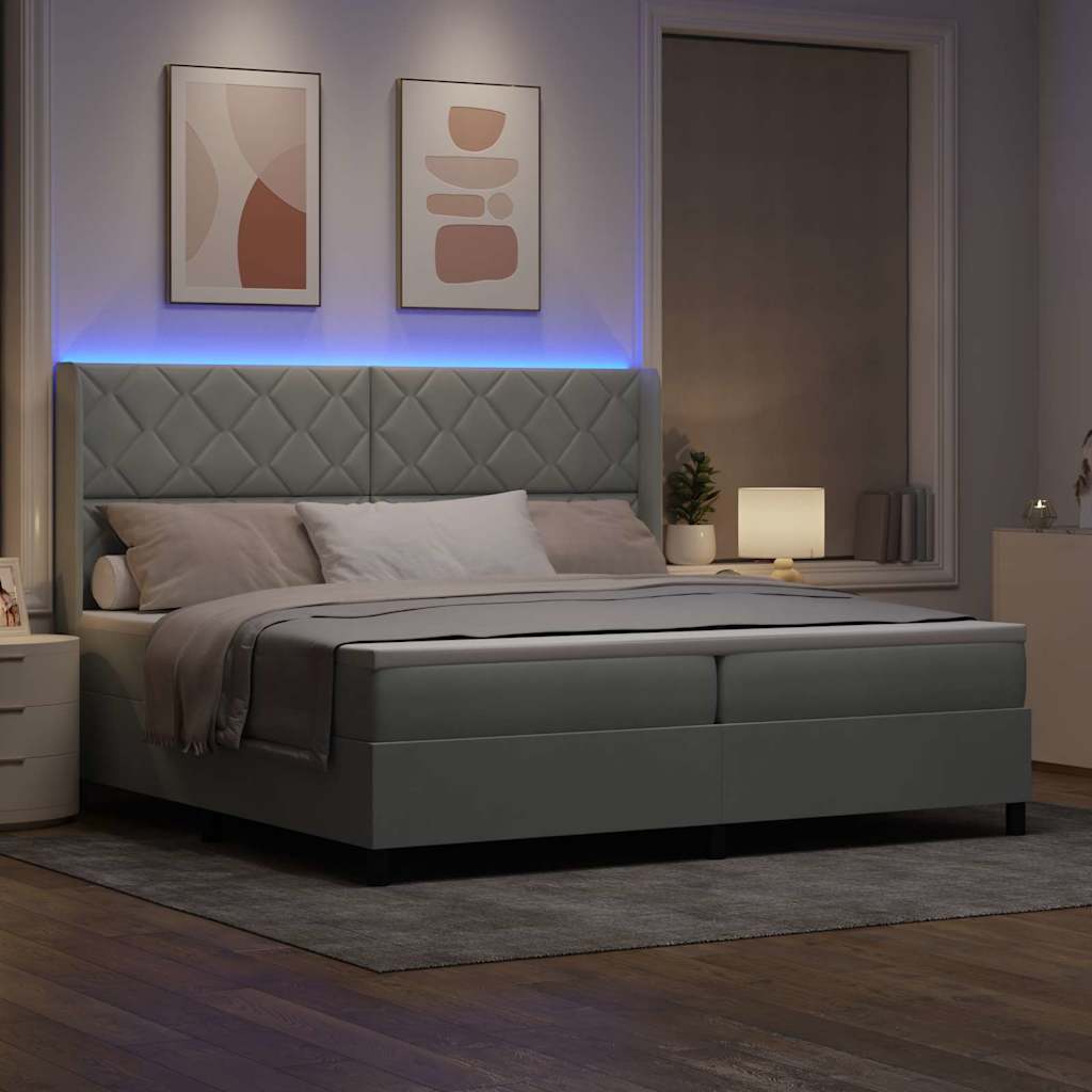 Box spring seng med LED-lysstrimler Lysegrå 200 x 200 cm Fløjl