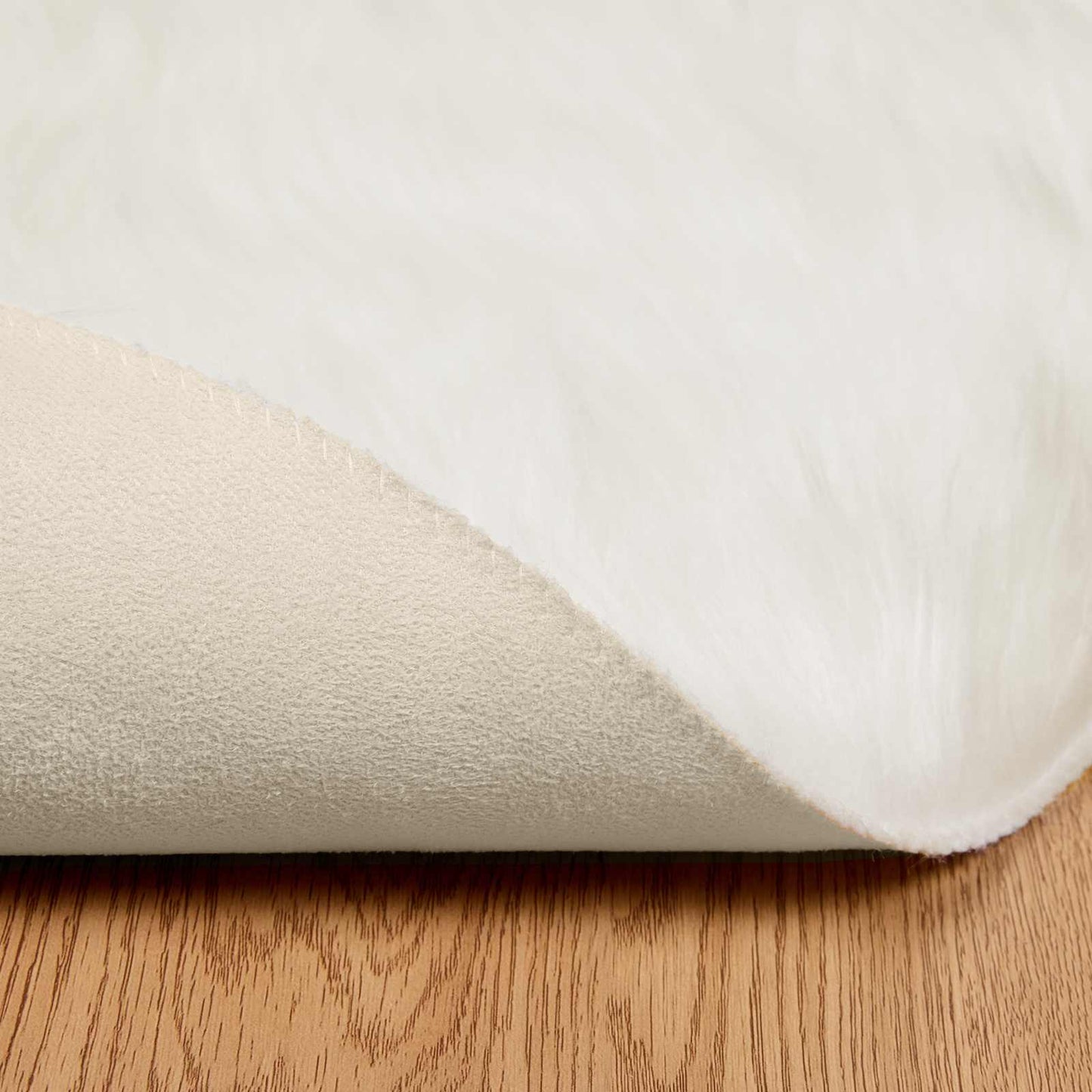 Fuskobbel lammeskindstæppe TAFALLA Hvid Ø 160 cm Polyester