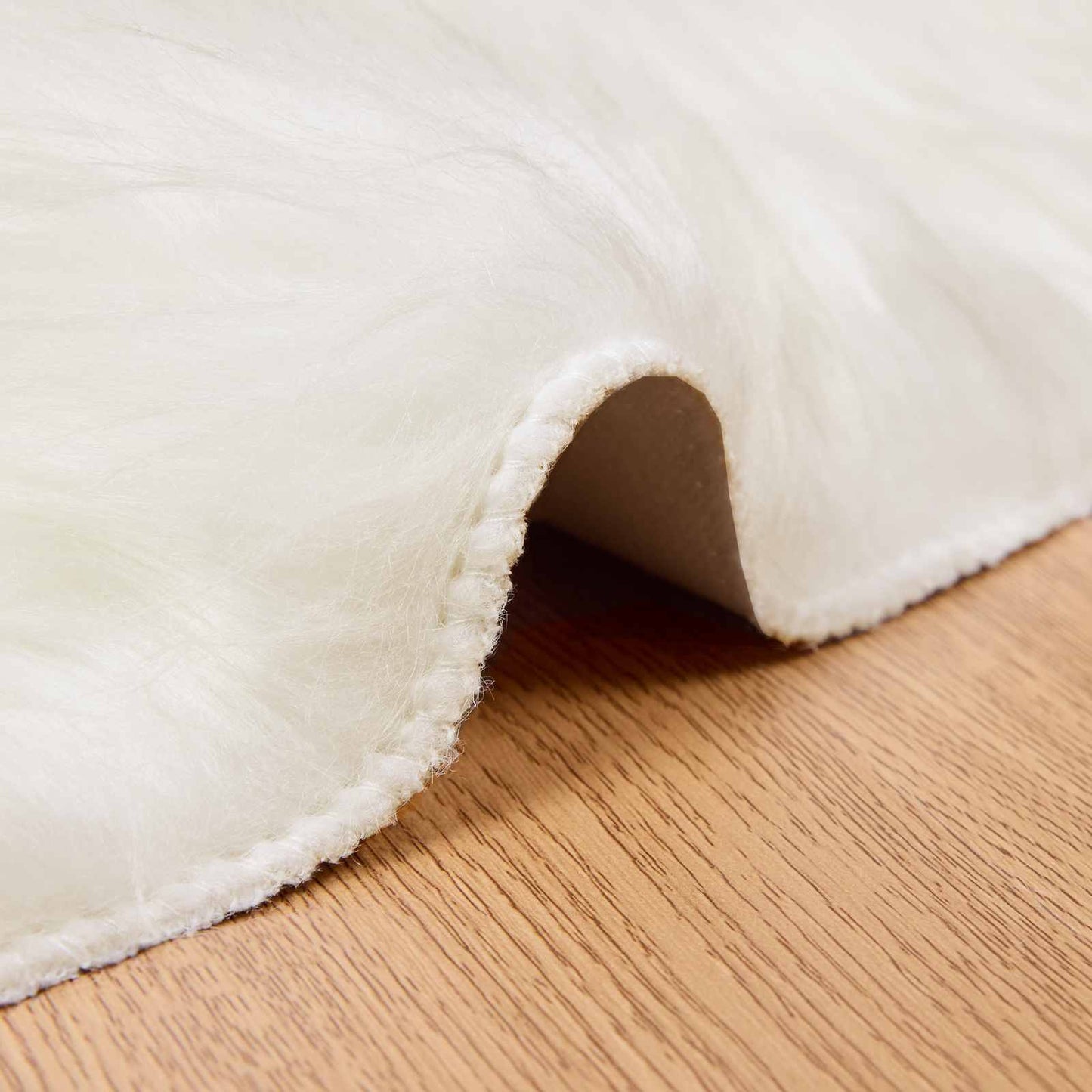 Fuskobbel lammeskindstæppe TAFALLA Hvid Ø 200 cm Polyester