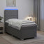 Box Spring Seng med Madras og LED Lysegrå 90 x 190 cm Stof