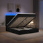 Ottoman seng med madras og LED Sort 140 x 190 cm Stof